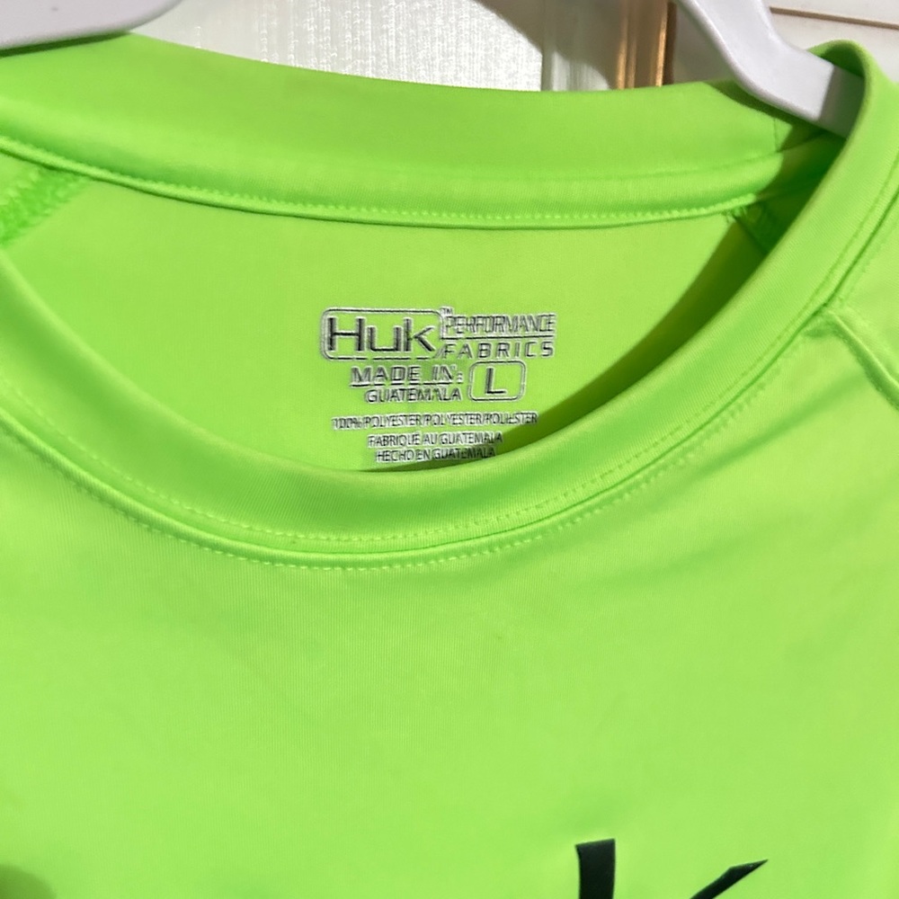 Huk Performance Fishing Shirt in Neon Green - Picture 4 of 7